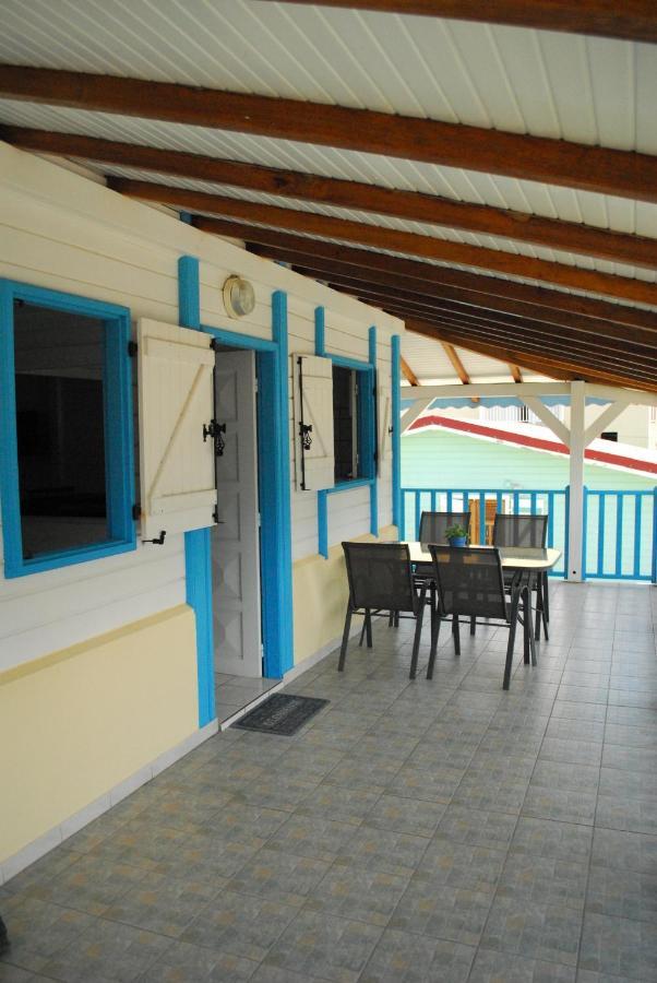 Le Goyavier Apartment Saint-Pierre Екстериор снимка
