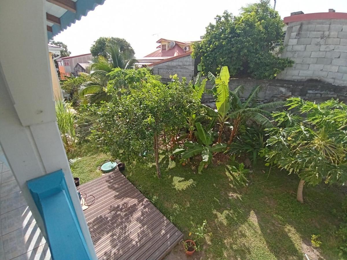 Le Goyavier Apartment Saint-Pierre Екстериор снимка